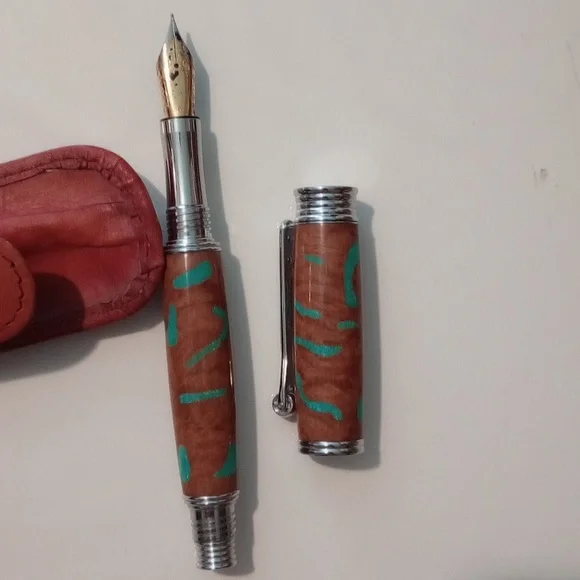 Elegant Faux Wood and Turquoise Fountain Pen - Picture 2 of 4